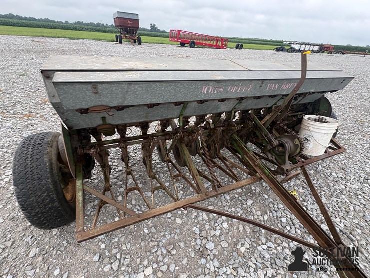 john-deere-8-image-12