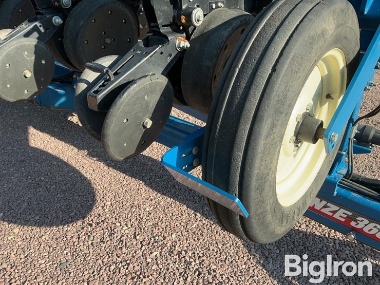 2021-kinze-3605-image-17