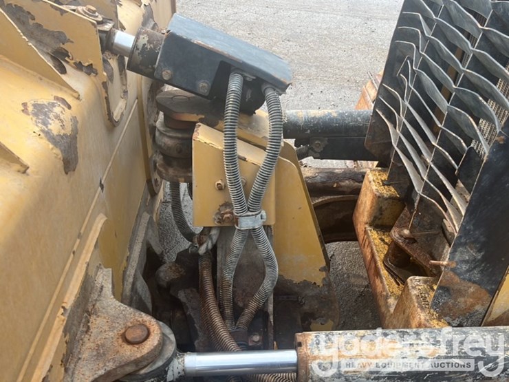 2017-caterpillar-d5k2-xl-image-20