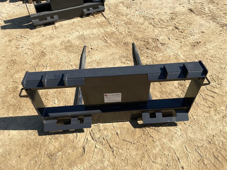#2155-•-jct-skid-steer-mounted-dual-tine-bale-spear-attachment-image-5