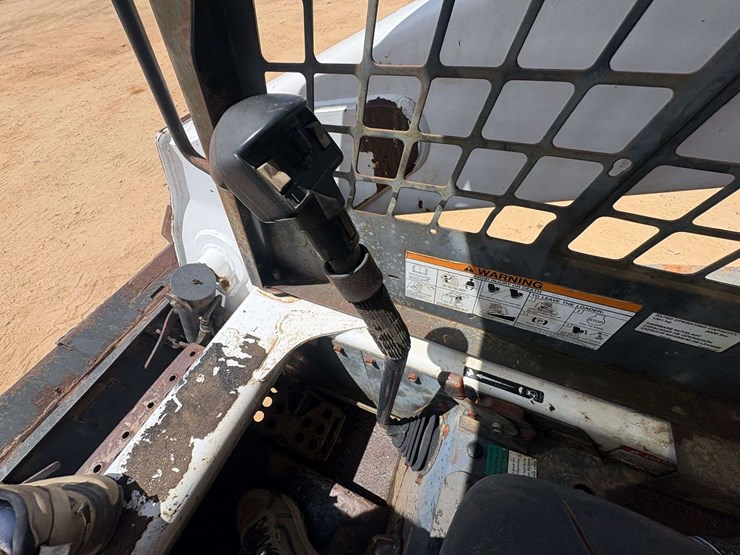 bobcat-t300-image-12