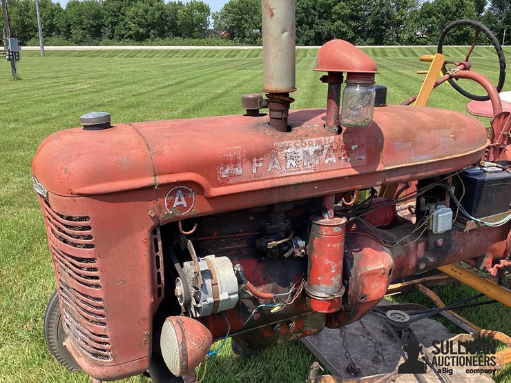 1946-farmall-a-2wd-tractor-w/woods-belly-mower-image-10