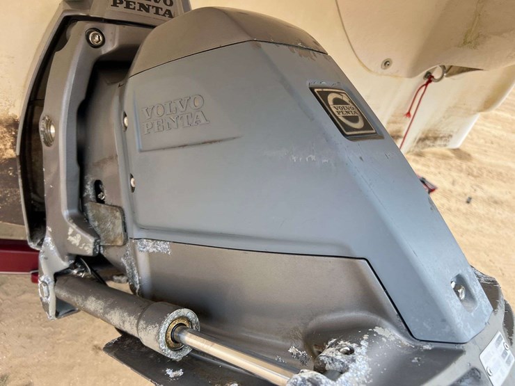 2007-glastron-gt-205-bowrider-boat-w/-volvo-penta-5.0l-v8-&-volvo-penta-sx-a-stern-drive-image-8