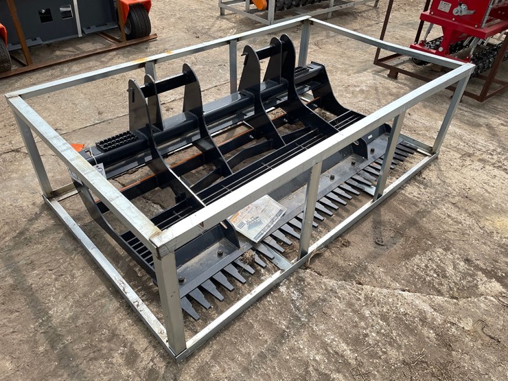 #9795-•-wolverine-skid-steer-land-leveler-attachment-image-3