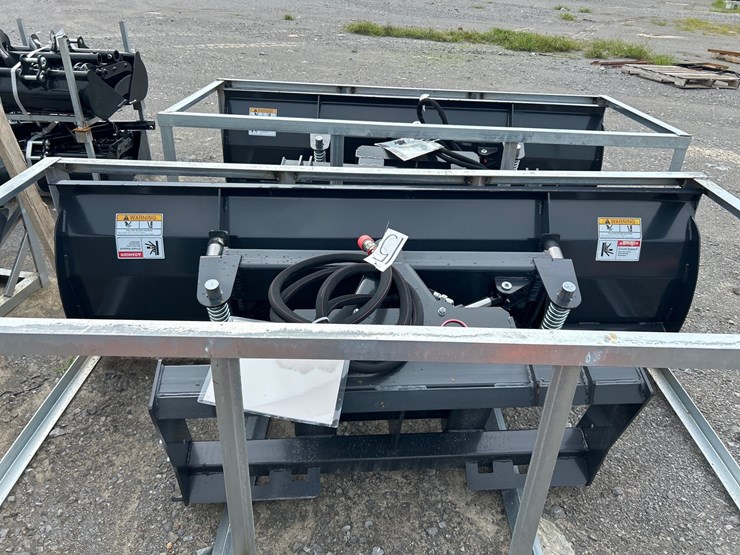 #15-•-84”-hydraulic-skid-steer-blade-image-3