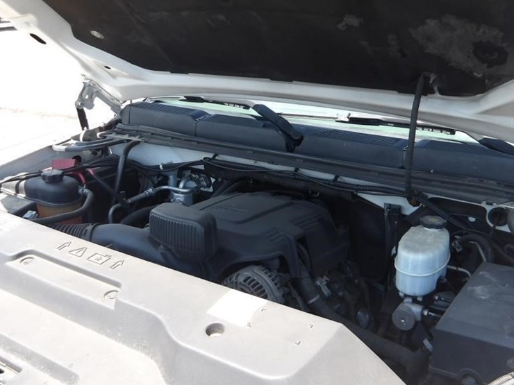 2011-chevrolet-silverado-2500-image-8