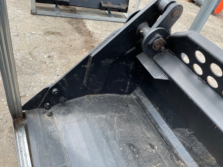 #9788-•-pabreak-72"-skid-steer-4-in-1-bucket-attachment-image-12
