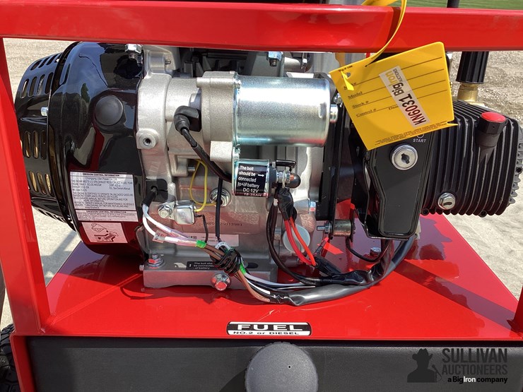 2026-magnum-4000-series-hot-water-pressure-washer-image-10