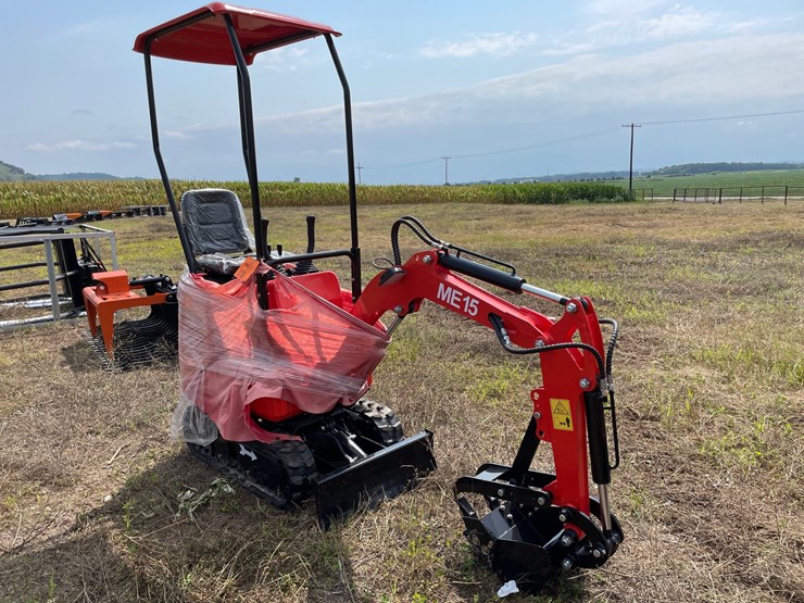#9726-•-alistair-mini-excavator-me15-image-2
