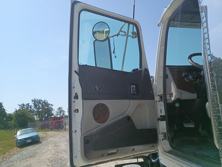 2014-western-star-4900-image-35