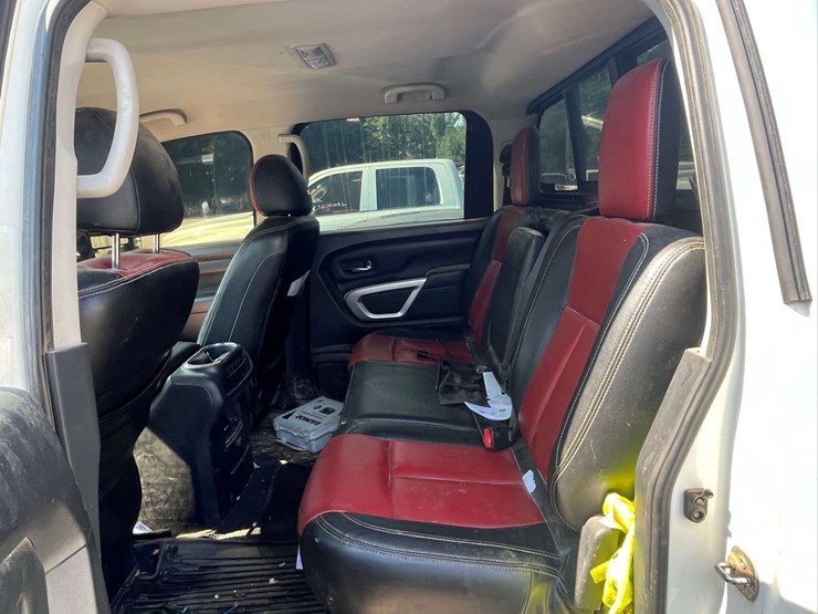 2018-nissan-titan-image-18