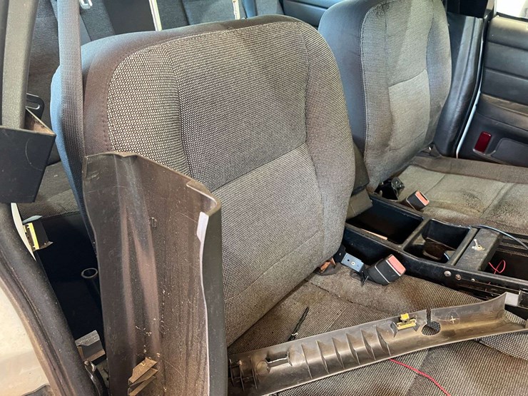 2003-ford-crown-vic-(188,503-miles)-image-26