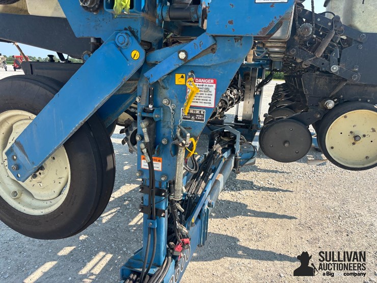 kinze-2600-image-11