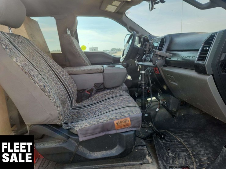 2020-ford-f550-image-40