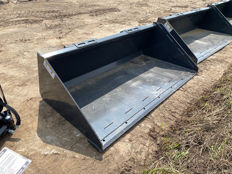 #9814-•-wolverine-66"-bucket-attachment-image-3