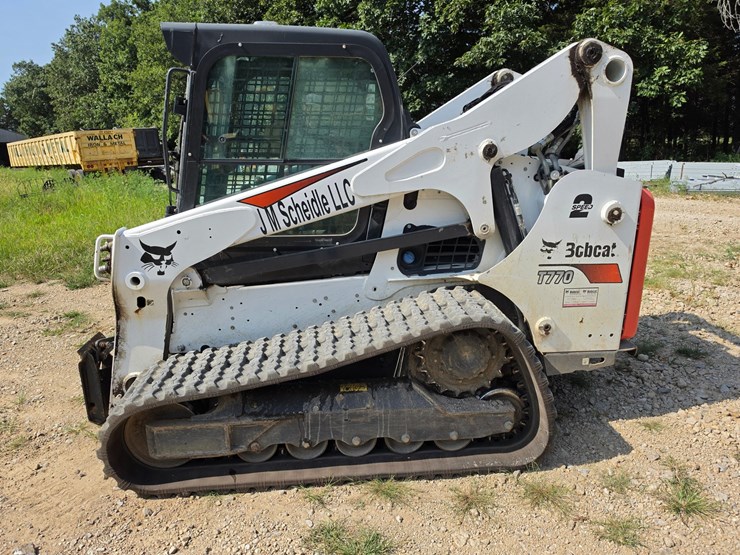 2020-bobcat-t770-image-3