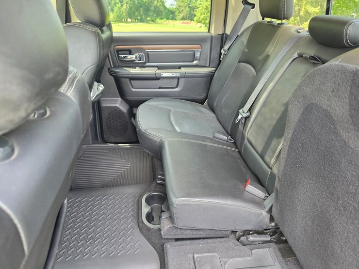 2014-dodge-1500-image-46