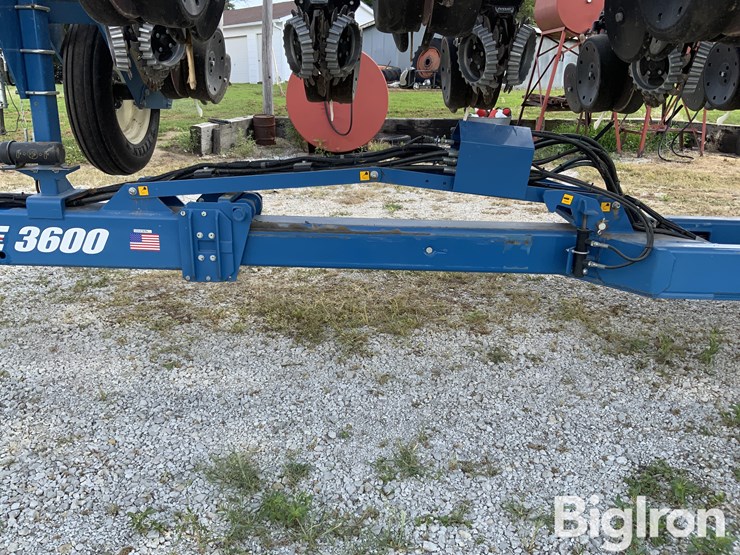2020-kinze-3600-image-17