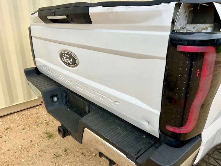 2017-ford-f250-lariat-image-13