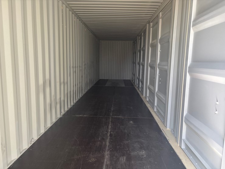 #1200-•-40ft-shipping-container-image-3