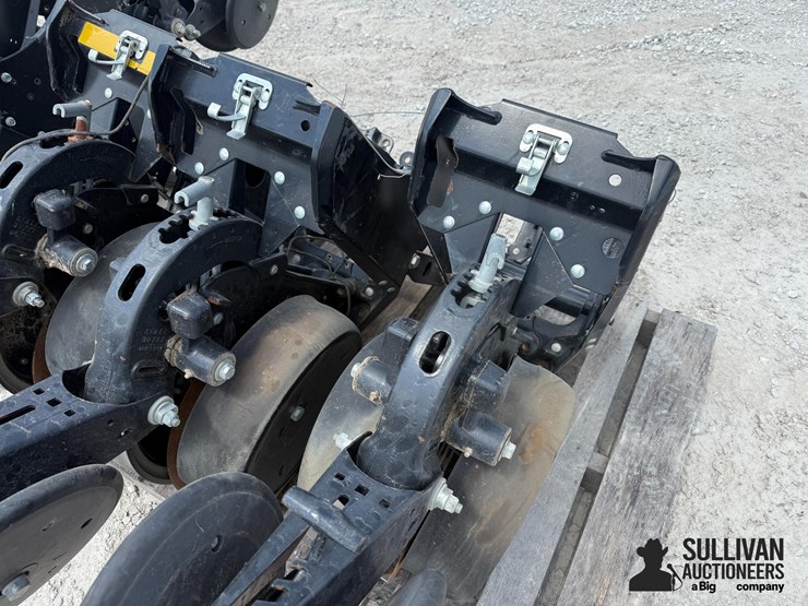 kinze-4000-series-row-units-(bid-per-unit)-image-5
