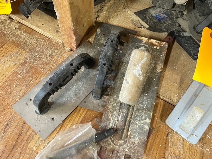 #10164-•-several-trowels-image-8