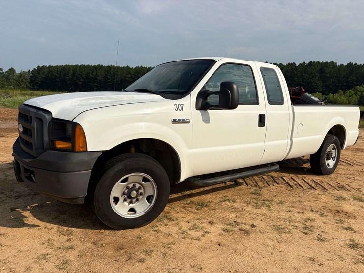 2007-ford-f250-image-1