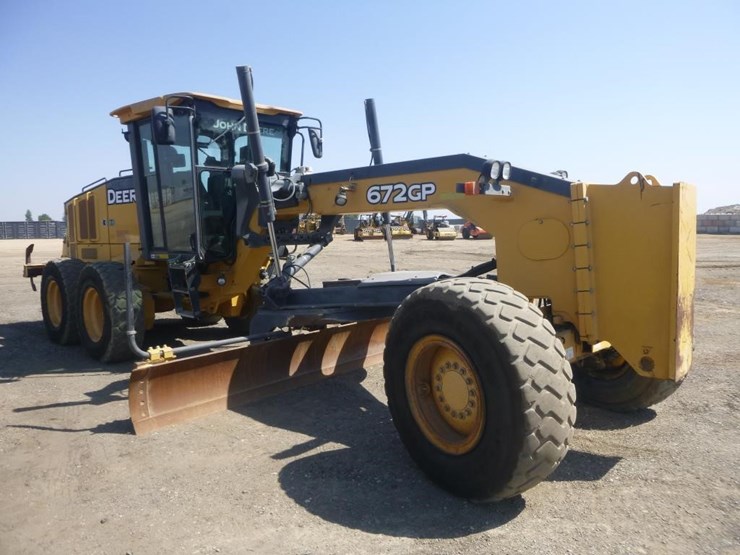 2012-deere-672gp-image-3