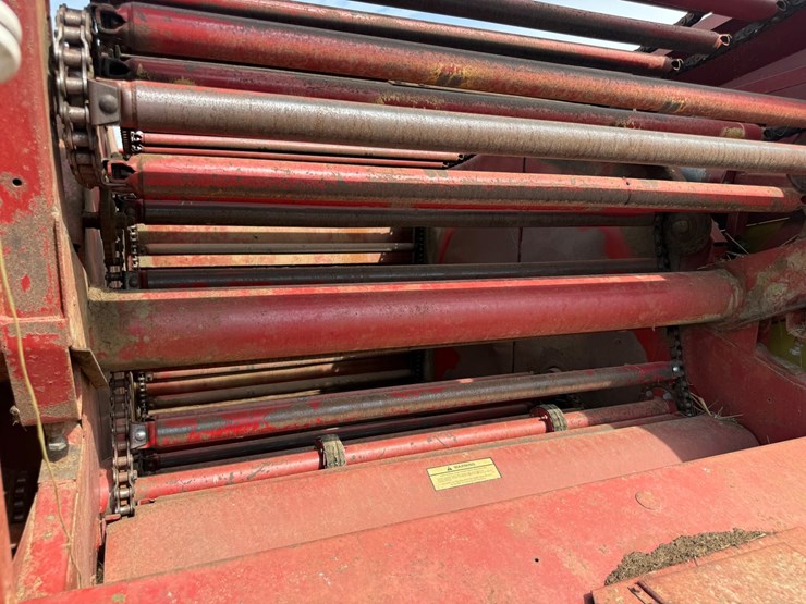 new-holland-855-image-7