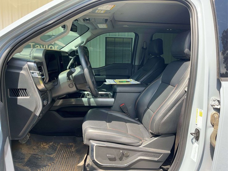 2024-ford-f250-image-14