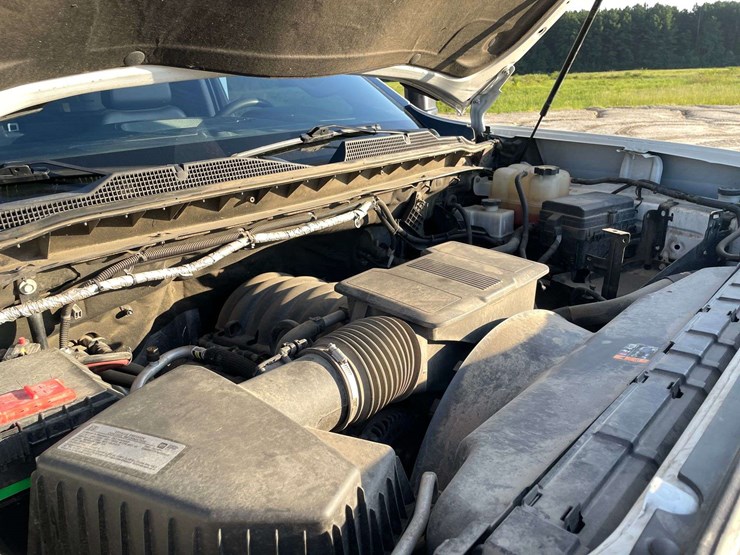2021-chevrolet-silverado-3500-image-8