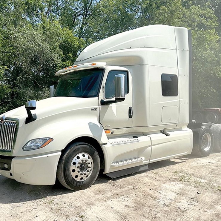 2019 INTERNATIONAL LT