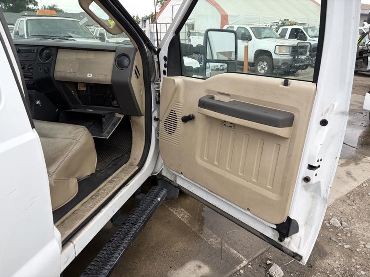 2010-ford-f450-image-10