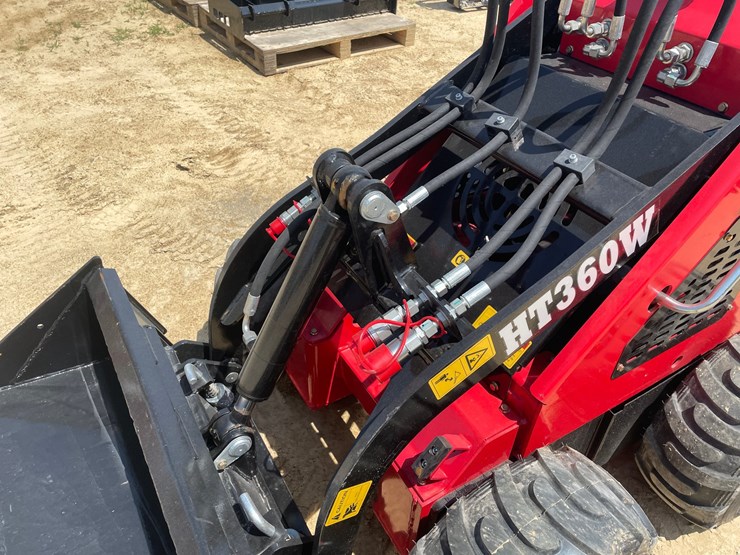 #416-•-new-ht360-mini-wheel-skid-steer-image-14