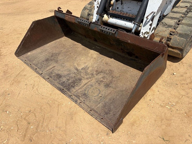 bobcat-t300-image-6