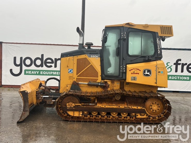2016-deere-550k-image-3