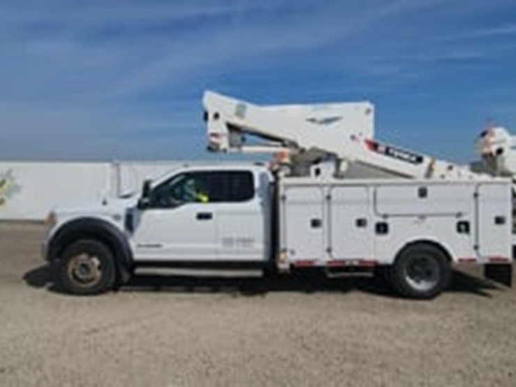 2020-ford-f550-image-5