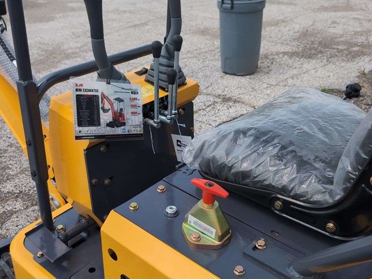 zjg-mini-excavator-zj-12-(yellow)-image-9