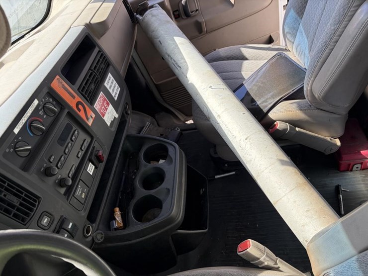 2006-chevrolet-express-g3500-image-33