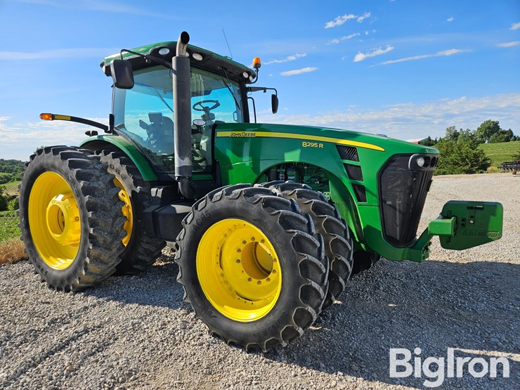 2010-john-deere-8295r-image-3