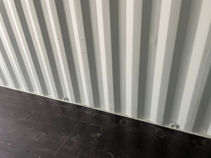 #404-•-20'-shipping-container-image-25