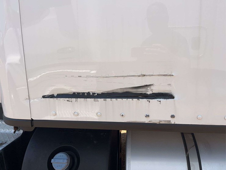 2022-kenworth-t680-image-39