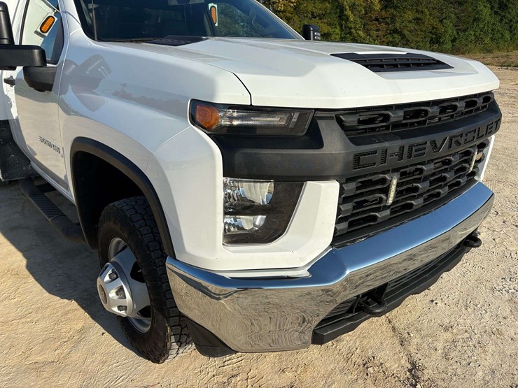 2021-chevrolet-silverado-3500-image-4
