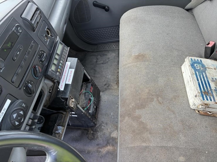 2005-ford-f450-image-21