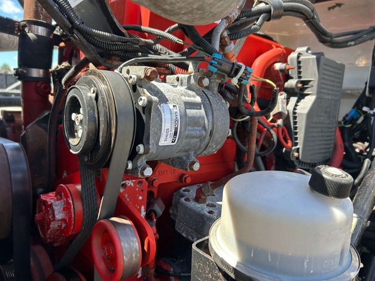 2010-peterbilt-386-image-32