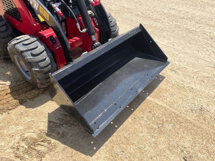 #416-•-new-ht360-mini-wheel-skid-steer-image-16