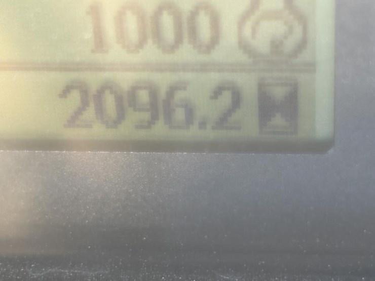 2020-deere-210l-image-57
