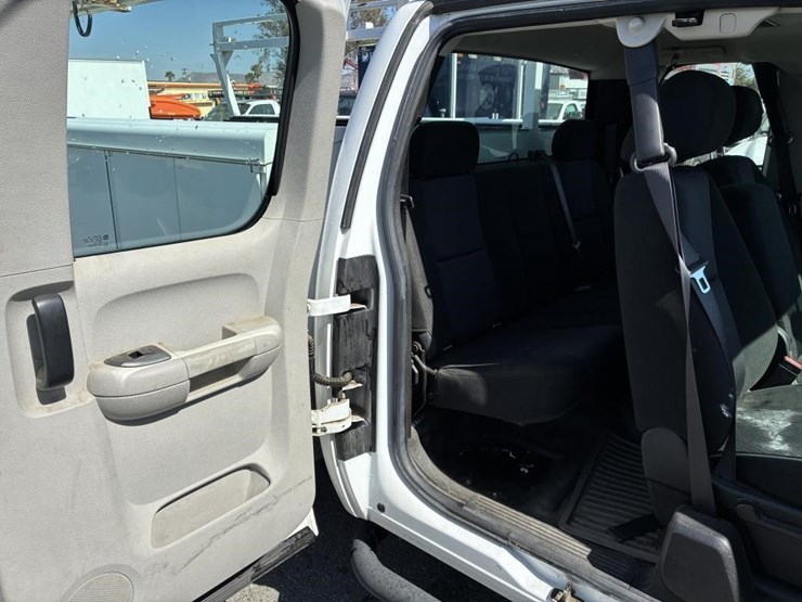2012-gmc-sierra-3500hd-image-11