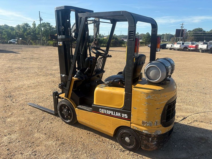 caterpillar-gc25k-image-2
