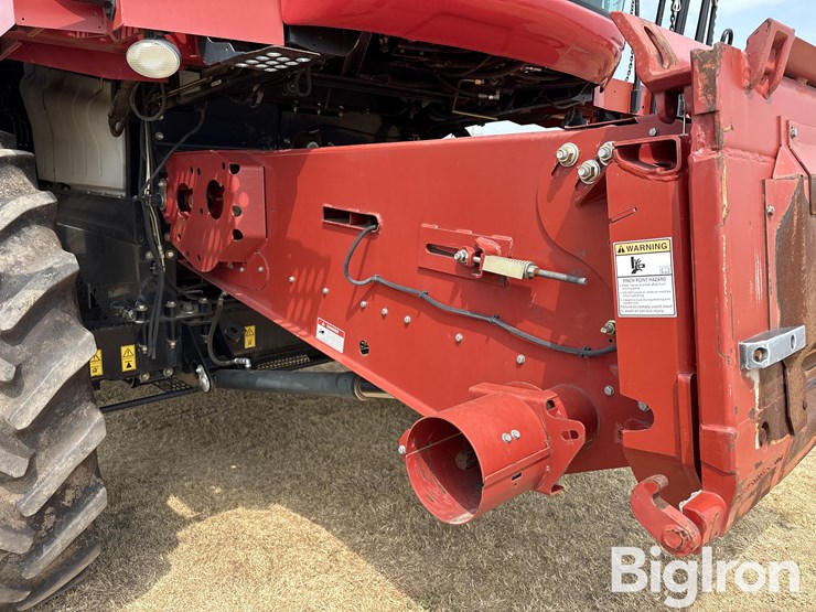 2011-case-ih-7120-image-12
